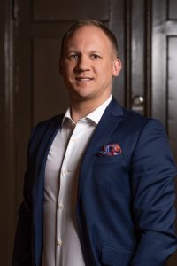 Ansvarig mäklare Michael Melin